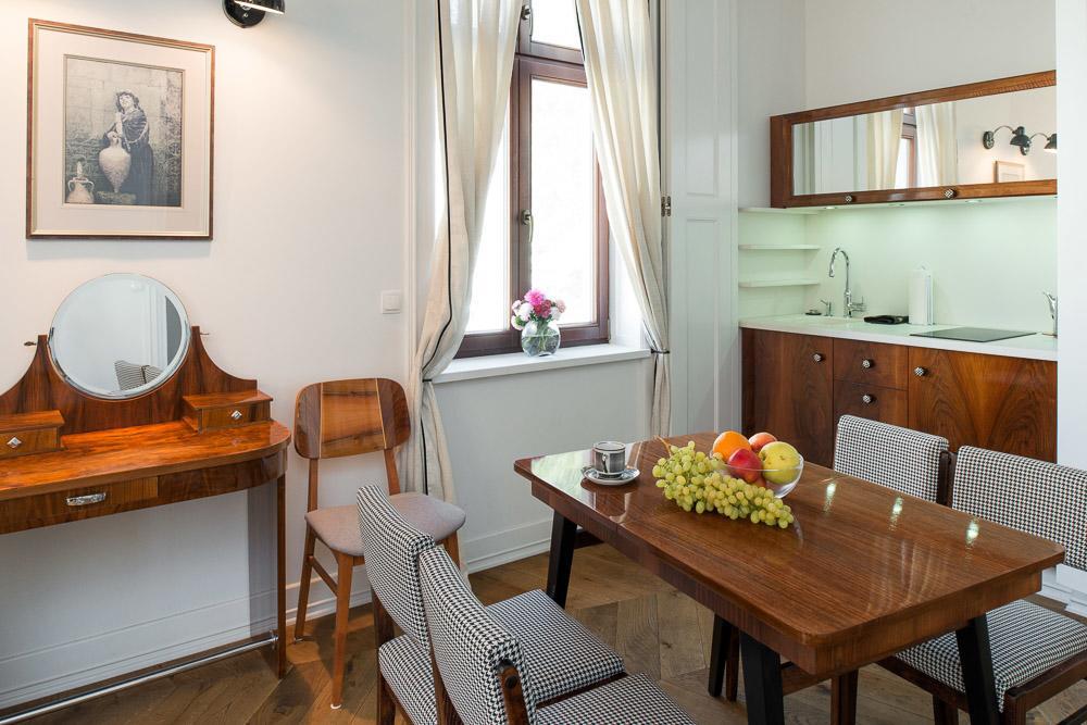 Apartment With A View At Mostowa *